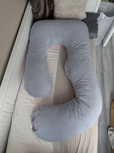 Pregnancy pillow