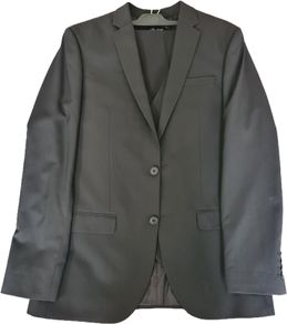 Mens suit. River Island.