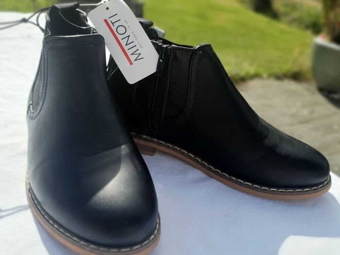New Tags Fab Black Chelsea Zip Ankle Boots Girl/Boy