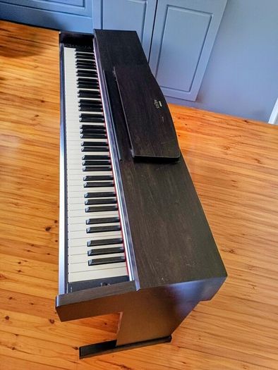 Yamaha Arius YDP-141 Digital Piano and stool