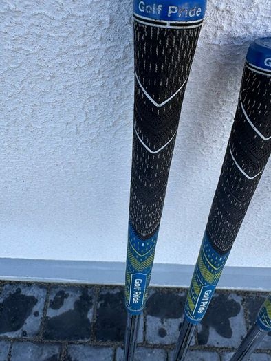Golf Clubs (irons)
