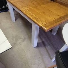 Brand new extending kitchen Table