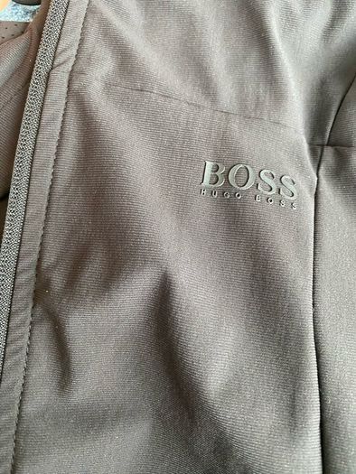 Hugo boss hoodie jacket size xl brand new with tag