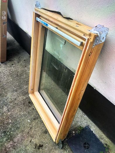 velux windows 4 in total with tile flashing 50 euros each