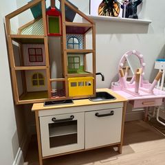 kids playroom toys (doll house, vanity & kitchen)