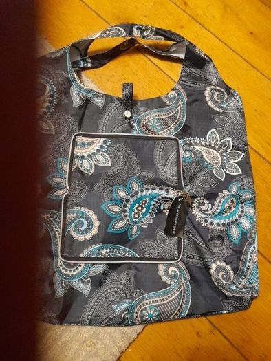 Foldable shopping bag