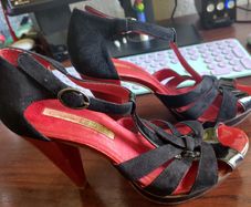 Buffalo London Black Platform Sandals (Size 6)