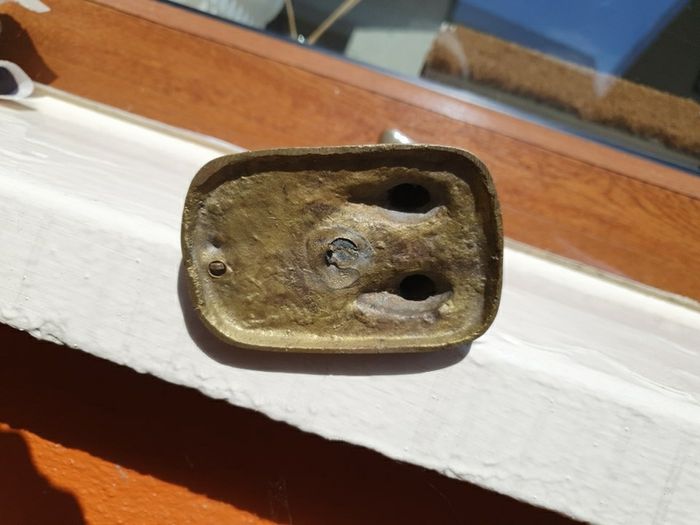 brass golfer