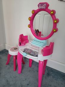 Girls dressing table