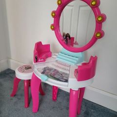 Girls dressing table