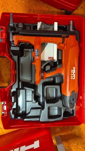 HILTI cordless concrete nailer BRAND NEW