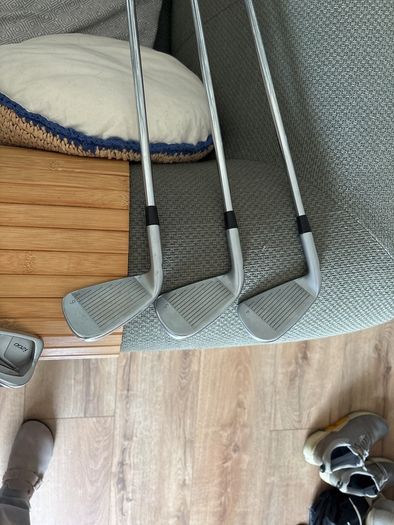 Ping i200 irons red dot
