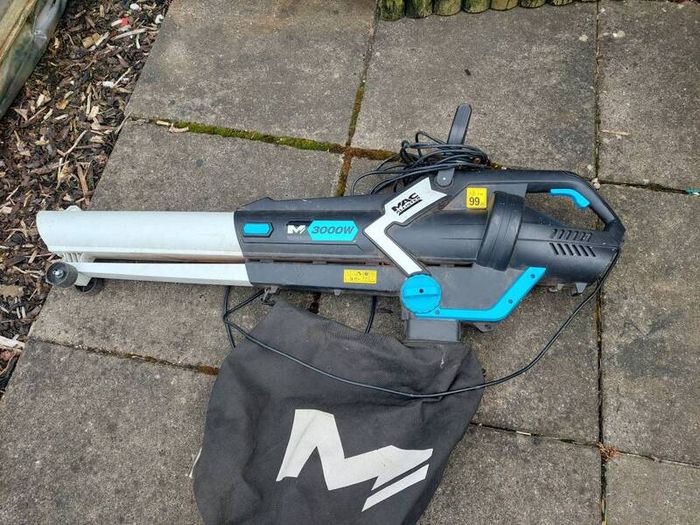 leaf blower