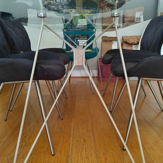 Dinning table