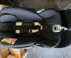Cybex Cloud  T i-Size car seat & base set