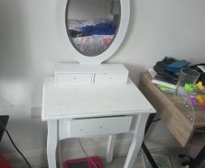dressing table