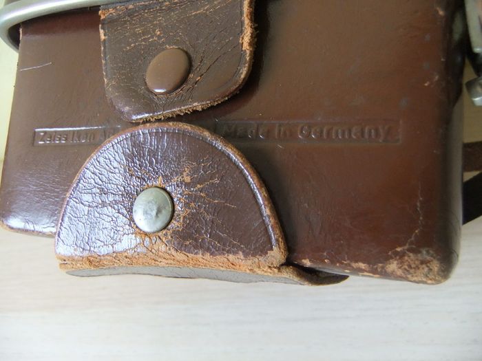 Zeiss Ikon Case