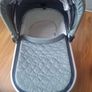 Uppa baby Bassinet sage green Image 4