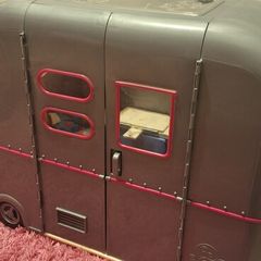 Our Generation camper caravan+doll+salon chair