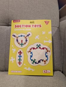 Suction bath toys