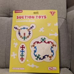Suction bath toys