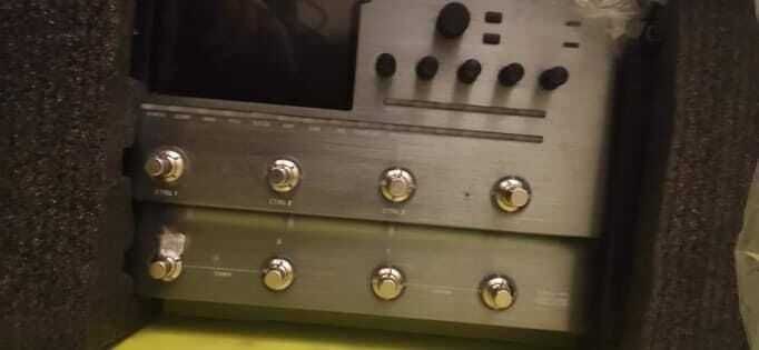 Mooer GE 300 Amp Modelling (As new) I Multi Effects Guitar Pedal (Amp Simulations / Distortion / Overdrive / Delay / Chorus / Flanger / Octaver / Harmonist / Phaser / Fuzz / Tremolo / Reverb / Wah-Wah / Synth / Compressor / Equalizer / Vibe)