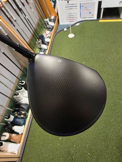 As New Taylormade Qi4D Driver