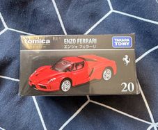 tomica premium Ferrari enzo
