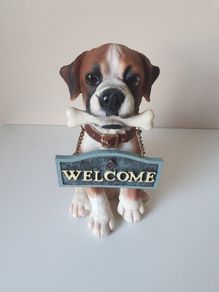 Boxer with welcome sign ornament