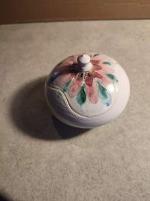 A Lovely Trinket Pottery Dish And Lid.