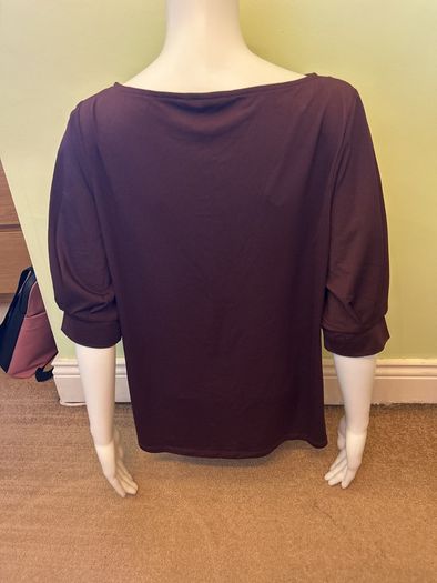H&M burgundy top