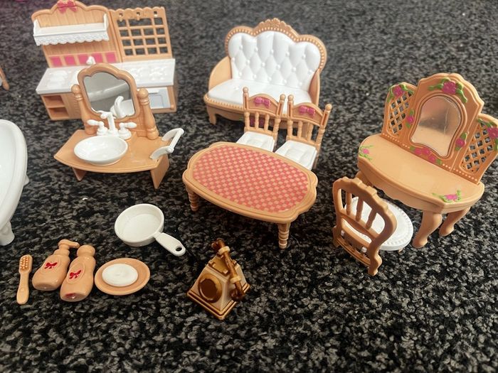 doll house furniture