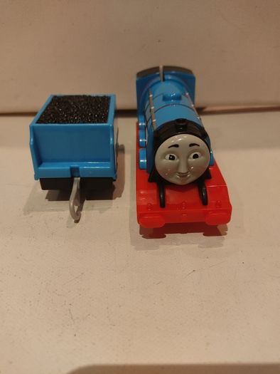 Trackmaster Thomas and Friends Gordon Motorised Train Mattel 2013