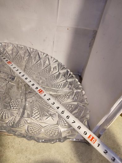 1960 VINTAG FLAT on FOOT in French crystal with 4 compartments.
