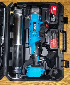 Cordless grease gun