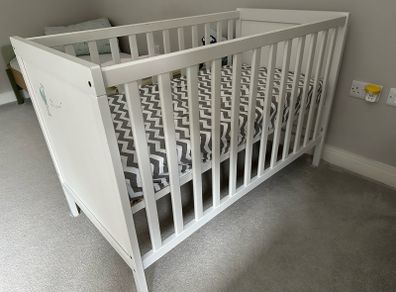 Ikea cot bed in very good condition