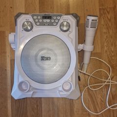 IHOME Sound Factory Singers Karapke Machine