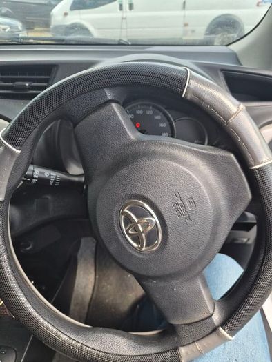 2013 Toyota Vitz