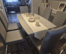 Modern high gloss dining table & chairs.