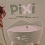 Pixi cat drinking Fontaine Image 7