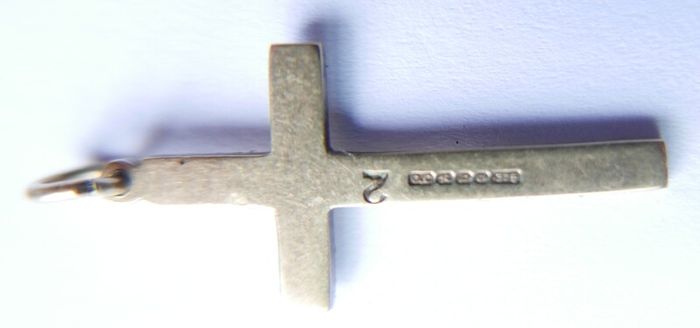 Vintage Solid 9ct Yellow Gold 375 Crucifix Cross Pendant 1,3g