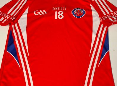 (Tight Fit) Clontarf GAA O'Neills Gaelic Football Jersey (Adult Large) FREE POST