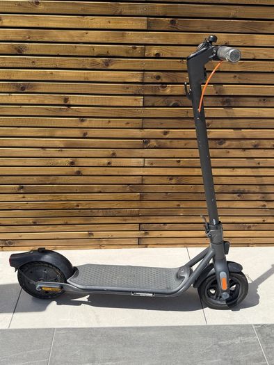 Ninebot by Segway Kickscooter F2 Plus E, Black