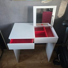 White Dressing Table