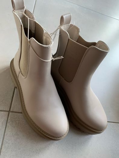 New boots size 3