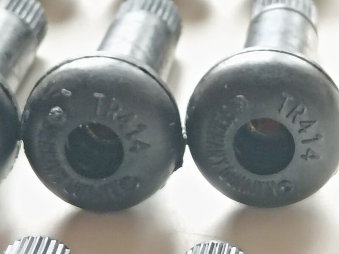 TR414 Tyre Valve.... 15 valves 30 euro