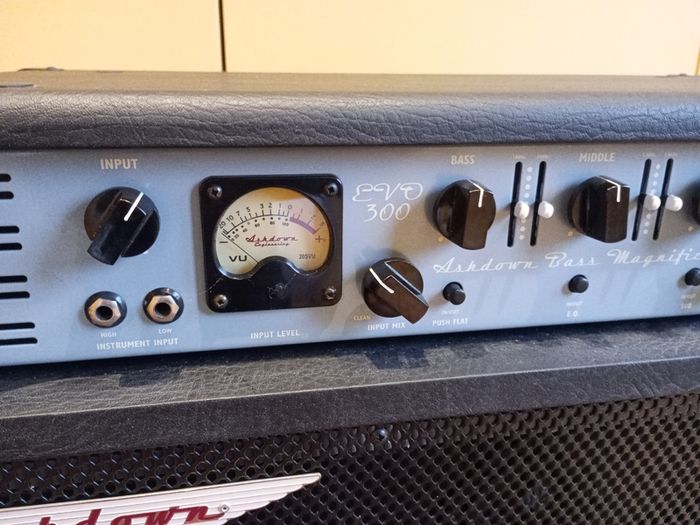 Ashdown ABM Evo 300 bass amp