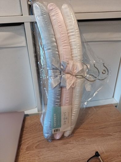 padded hangers x 3
