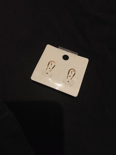stud earrings