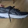 Ladies black asics runners Image 3